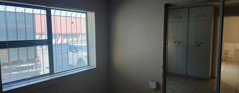 To Let commercial Property for Rent in Parow Western Cape